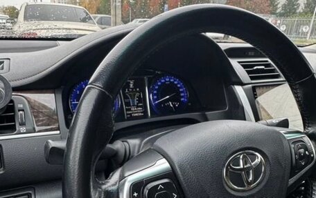 Toyota Camry, 2017 год, 2 300 000 рублей, 18 фотография