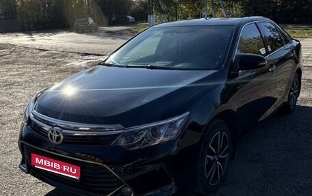Toyota Camry, 2017 год, 2 300 000 рублей, 21 фотография