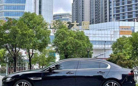 Jaguar XE I рестайлинг, 2022 год, 2 590 000 рублей, 4 фотография