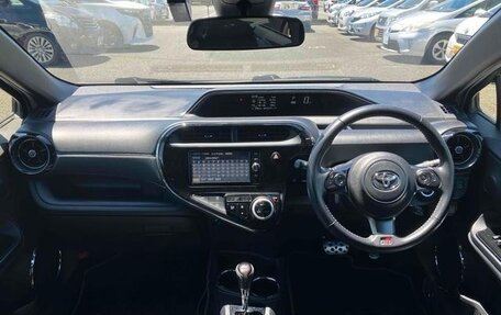 Toyota Aqua I, 2018 год, 1 070 999 рублей, 3 фотография