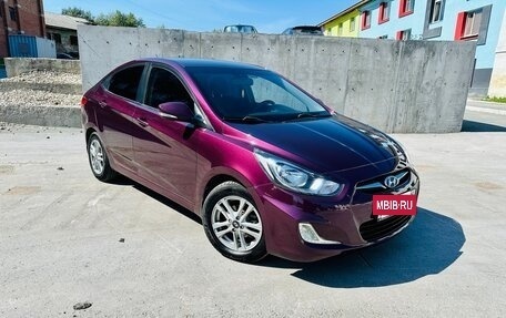 Hyundai Solaris II рестайлинг, 2011 год, 645 000 рублей, 2 фотография