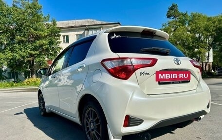 Toyota Vitz, 2017 год, 910 000 рублей, 6 фотография