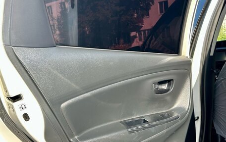 Toyota Vitz, 2017 год, 910 000 рублей, 28 фотография