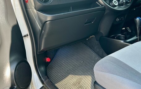 Toyota Vitz, 2017 год, 910 000 рублей, 23 фотография