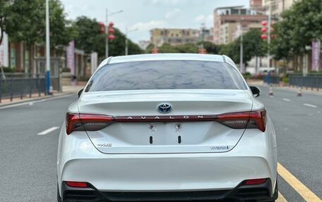 Toyota Avalon, 2021 год, 2 290 000 рублей, 5 фотография