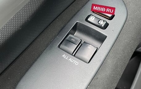 Toyota Auris II, 2011 год, 975 000 рублей, 17 фотография