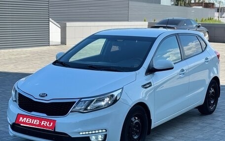 KIA Rio III рестайлинг, 2016 год, 1 050 000 рублей, 2 фотография