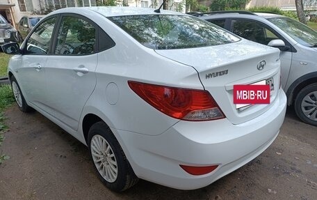 Hyundai Solaris II рестайлинг, 2011 год, 670 000 рублей, 6 фотография