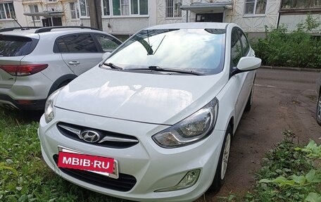 Hyundai Solaris II рестайлинг, 2011 год, 670 000 рублей, 5 фотография