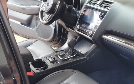 Subaru Outback IV рестайлинг, 2018 год, 2 300 000 рублей, 3 фотография