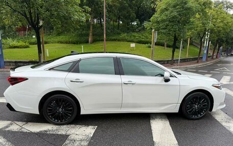 Toyota Avalon, 2022 год, 2 300 000 рублей, 6 фотография