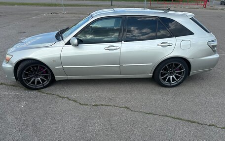 Toyota Altezza, 2001 год, 1 200 000 рублей, 1 фотография