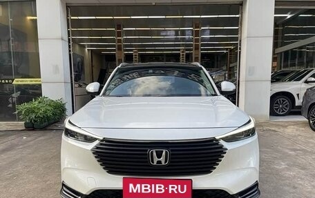 Honda Vezel, 2023 год, 1 800 000 рублей, 3 фотография
