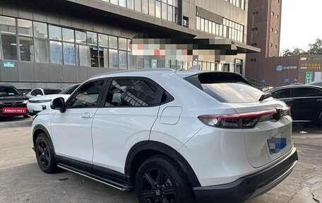 Honda Vezel, 2023 год, 1 800 000 рублей, 4 фотография