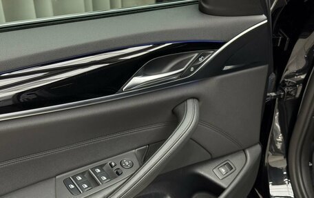 BMW 5 серия, 2019 год, 3 849 000 рублей, 16 фотография