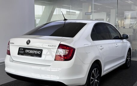 Skoda Rapid I, 2017 год, 899 000 рублей, 6 фотография