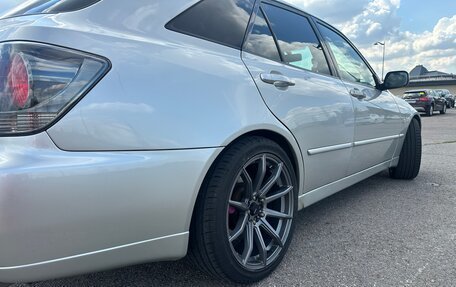 Toyota Altezza, 2001 год, 1 200 000 рублей, 4 фотография
