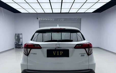 Honda Vezel, 2020 год, 1 500 000 рублей, 6 фотография