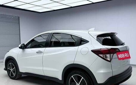 Honda Vezel, 2020 год, 1 500 000 рублей, 5 фотография