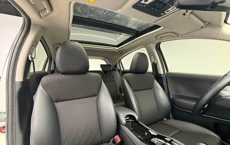 Honda Vezel, 2020 год, 1 500 000 рублей, 13 фотография