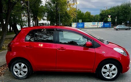 Toyota Yaris III рестайлинг, 2007 год, 800 000 рублей, 2 фотография