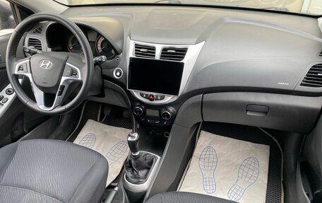 Hyundai Solaris II рестайлинг, 2011 год, 419 000 рублей, 8 фотография