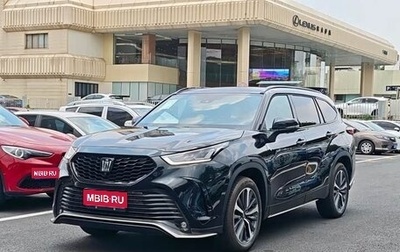 Toyota Crown, 2024 год, 4 800 000 рублей, 1 фотография