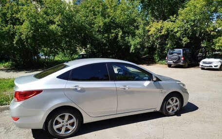 Hyundai Solaris II рестайлинг, 2013 год, 1 000 000 рублей, 2 фотография
