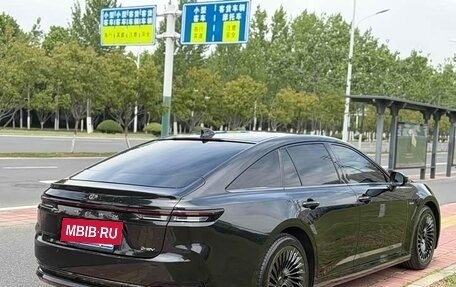 Toyota Crown, 2024 год, 5 600 000 рублей, 3 фотография