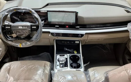 KIA Carnival, 2025 год, 5 300 000 рублей, 7 фотография