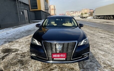 Toyota Crown, 2018 год, 2 399 000 рублей, 3 фотография