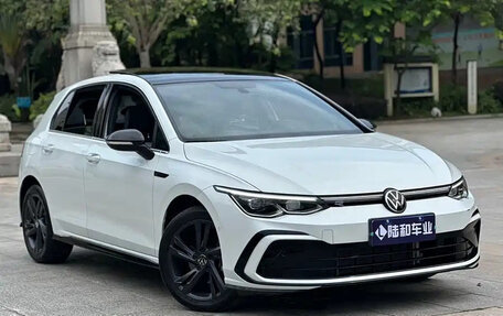 Volkswagen Golf VIII, 2023 год, 1 290 590 рублей, 2 фотография