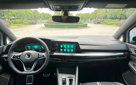 Volkswagen Golf VIII, 2023 год, 1 290 590 рублей, 14 фотография