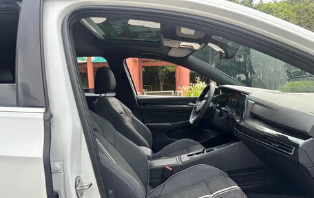 Volkswagen Golf VIII, 2023 год, 1 290 590 рублей, 22 фотография