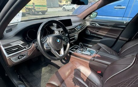 BMW 7 серия, 2016 год, 3 000 000 рублей, 2 фотография