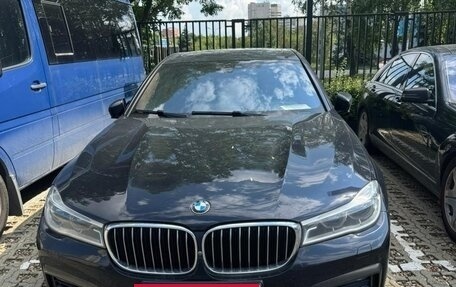 BMW 7 серия, 2016 год, 3 000 000 рублей, 9 фотография