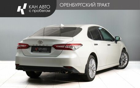 Toyota Camry, 2019 год, 2 745 600 рублей, 3 фотография