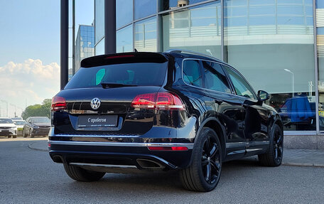 Volkswagen Touareg III, 2016 год, 2 715 000 рублей, 2 фотография