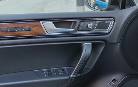 Volkswagen Touareg III, 2016 год, 2 715 000 рублей, 16 фотография