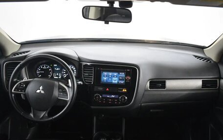 Mitsubishi Outlander III рестайлинг 3, 2013 год, 1 250 000 рублей, 5 фотография