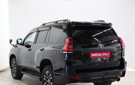 Toyota Land Cruiser Prado 150 рестайлинг 2, 2019 год, 3 800 000 рублей, 7 фотография