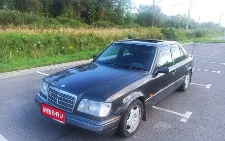 Mercedes-Benz E-Класс, 1993 год, 420 000 рублей, 5 фотография