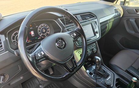 Volkswagen Tiguan II, 2017 год, 2 520 000 рублей, 12 фотография