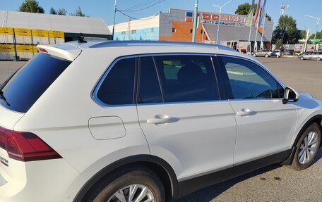 Volkswagen Tiguan II, 2017 год, 2 520 000 рублей, 3 фотография