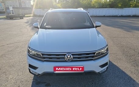 Volkswagen Tiguan II, 2017 год, 2 520 000 рублей, 8 фотография