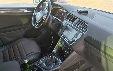 Volkswagen Tiguan II, 2017 год, 2 520 000 рублей, 25 фотография
