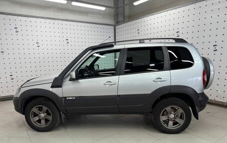 Chevrolet Niva I рестайлинг, 2017 год, 820 000 рублей, 3 фотография