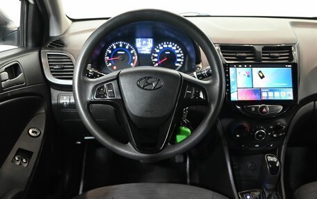 Hyundai Solaris II рестайлинг, 2016 год, 1 195 000 рублей, 17 фотография