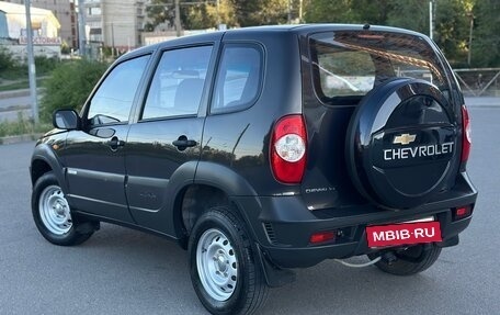 Chevrolet Niva I рестайлинг, 2011 год, 420 000 рублей, 2 фотография