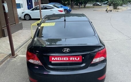 Hyundai Solaris II рестайлинг, 2013 год, 630 000 рублей, 2 фотография